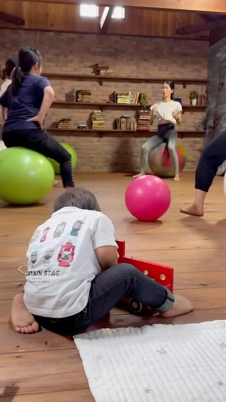 ●産後のお母さんの筋力回復　産後の日々はホルモンバランスも大...